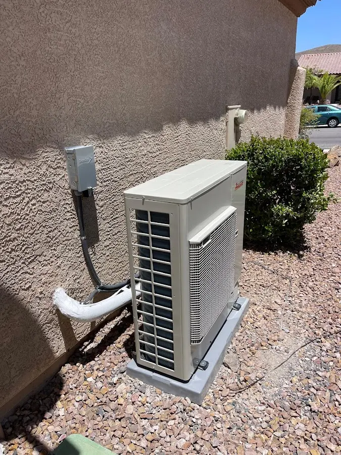 Residential air conditioning condenser unit in Moore